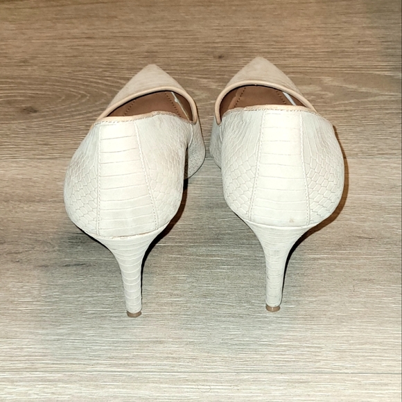 Vince Camuto | Blush | Suede Snake Embossed Pumps | Size 9.5 M - Picture 9 of 9